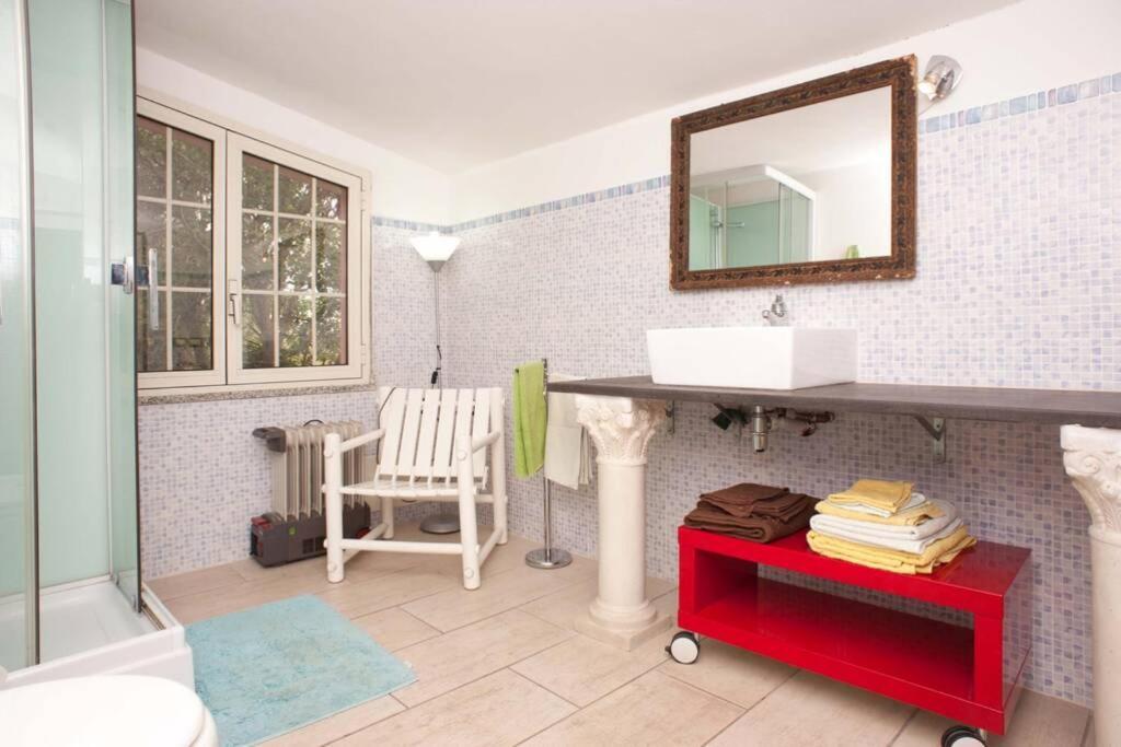 Loft Mansardato Con Giardino E Piscina In Villa Privata Loft With Garden And Swimming Pool In A Private Villa Sestu Eksteriør bilde